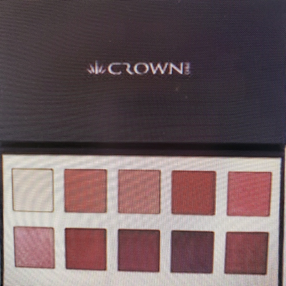 Crown Fuego Eyeshadow palette